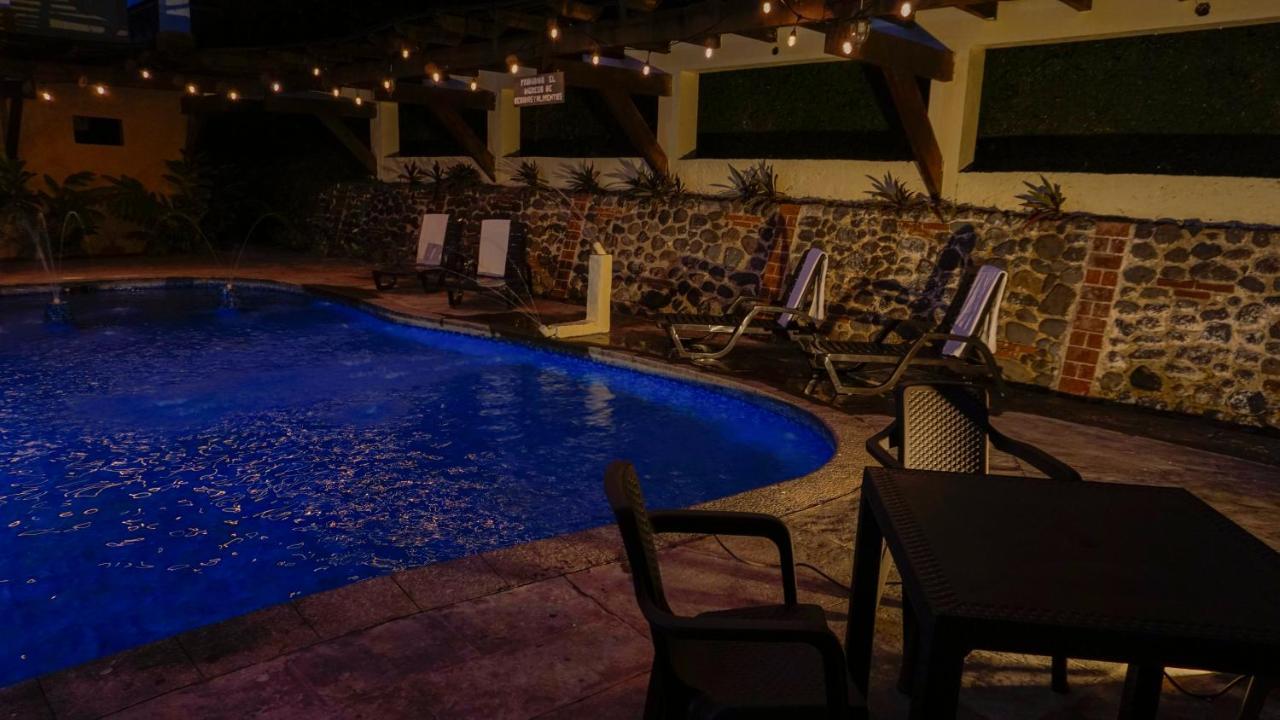 Zafra Hotel Retalhuleu Exterior photo