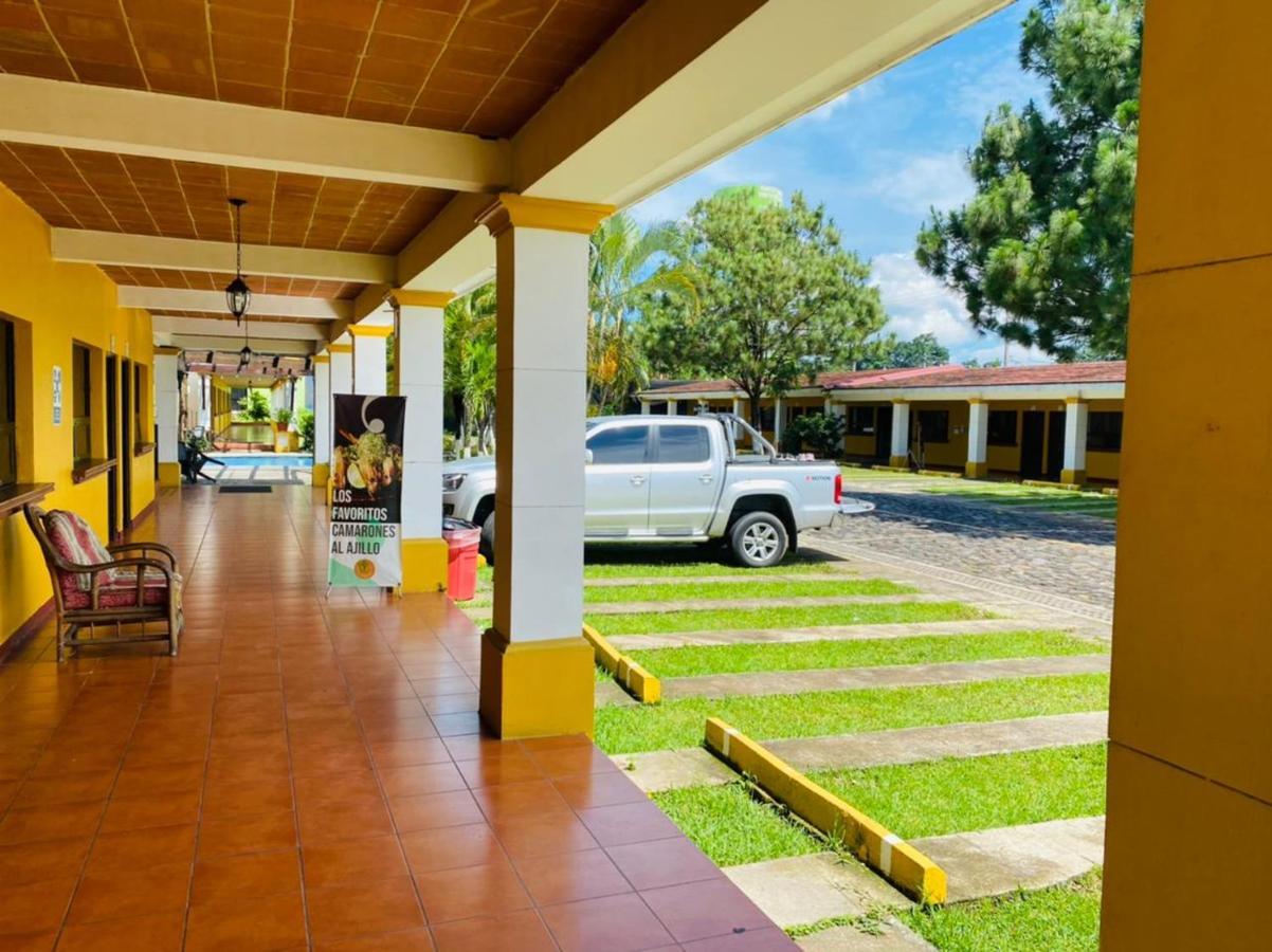 Zafra Hotel Retalhuleu Exterior photo
